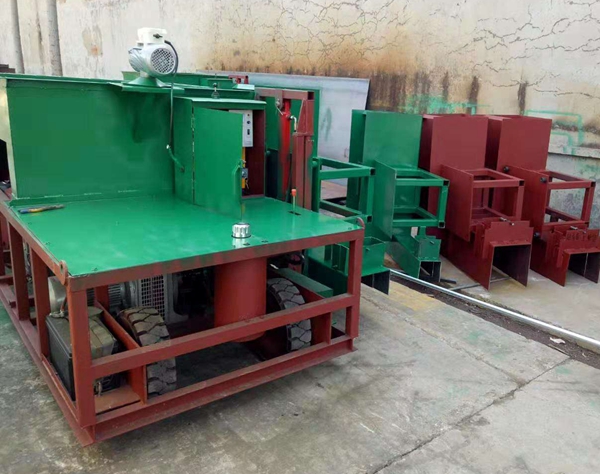 全自動路肩子滑模機(jī),路肩成型機(jī)